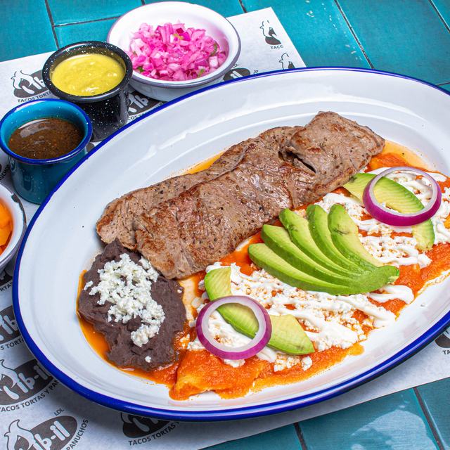 Enchiladas o entomatadas con filete de res